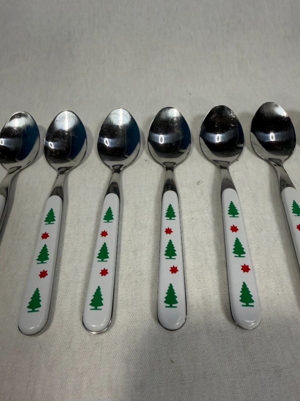 Northland Stainless Christmas Flatware Set 40Pc Service for 8 Holiday Vintage